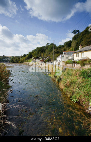 Ingresso assonnato a bassa marea, Noss Mayo, South Devon, Regno Unito Foto Stock