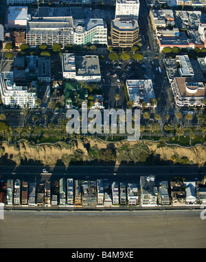 Antenna sopra Santa Monica Beach in California Foto Stock