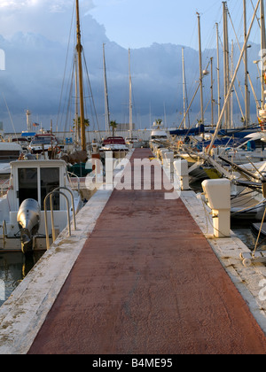 Yacht a Marina di Sitges spagna Foto Stock