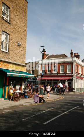 Solche Cilican ristorante e Sir Walter Scott pub su Broadway Market Haggerston, Londra Foto Stock