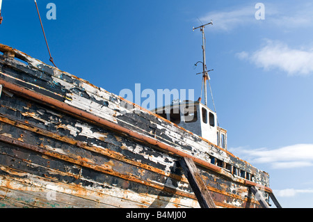 De-comissioned barca da pesca Burghead sul Moray Firth a nord est della Scozia UK SCO 0862 Foto Stock