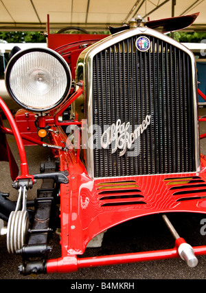 Estremità anteriore di un 1933 Alfa Romeo 8C 2300 Le Mans nel paddock di Goodwood Festival of Speed, Sussex, Regno Unito. Foto Stock