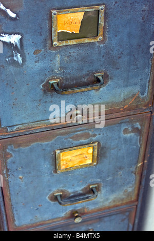 Vecchi armadietti in un ospedale mentale Foto Stock