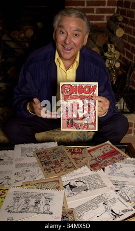 Bob Monkhouse Marzo 2002 comico presentatore TV e scrittore Foto Stock