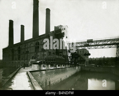 Partite Road power station in Chelsea quando è stata costruita la più grande centrale elettrica in tutto il mondo con la capacità di generare 120 000 cavalli di potenza di alimentazione al Metropolitan District e Circle della metropolitana linee ferroviarie circa 1923 Foto Stock