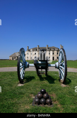 I quartieri del castello francese a Old Fort Niagara State Historic Site a Youngstown New York NY immagini immagini foto verticai negli Stati Uniti ad alta risoluzione Foto Stock