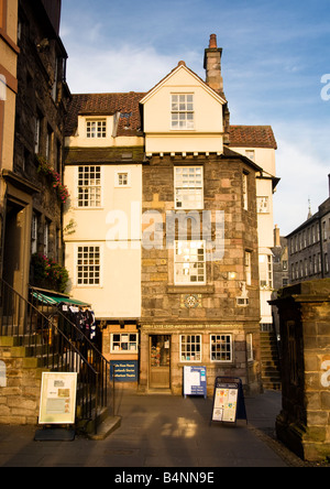 John Knox s House nel Royal Mile città di Edimburgo in Scozia Foto Stock