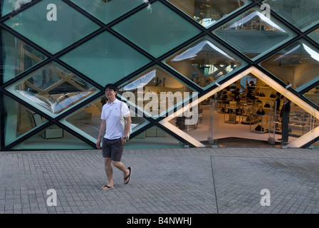 Prada store in Aoyama Tokyo progettato da Herzog DeMeuron Foto Stock
