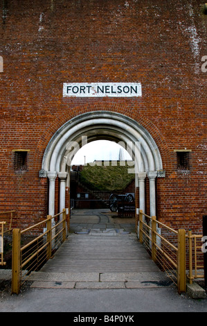 L'ingresso a Fort Nelson a Portchester nell'Hampshire nel Regno Unito. Foto Stock