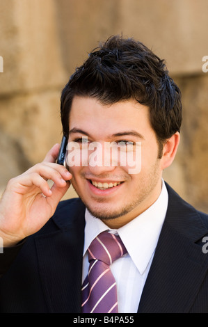 Business man parlando al telefono cellulare Foto Stock