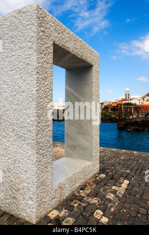 Tensei Tenmoku (porta senza porta) dall'artista giapponese Kan Yasuda a Garachico, Tenerife, Isole Canarie, Spagna Foto Stock