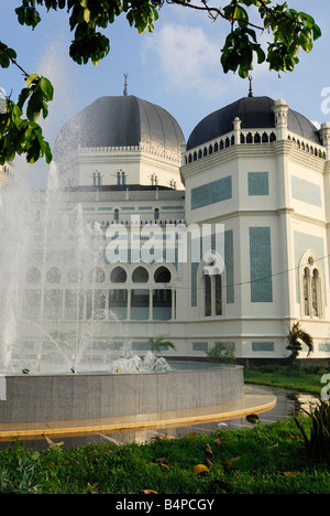 Il famoso Gran Moschea di Maimoon nel nord di Sumatra, Indonesia Foto Stock