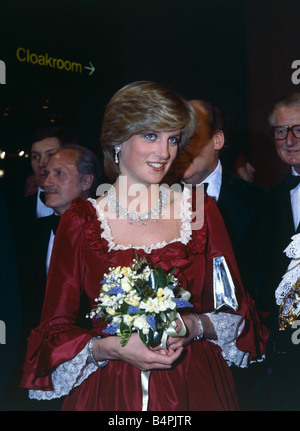 La principessa di Galles presso il Barbican Arts Centre di Londra 04 03 1982 Foto Stock