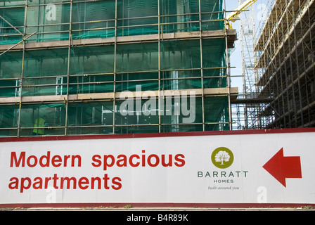 Hackney Londra Ottobre 2008 appartamento nuovo blocco essendo costruito in Dalston per Barratt homes Foto Stock