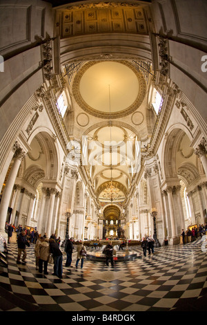 St Pauls Cathedral interior Londra Inghilterra Regno Unito Regno Unito GB Gran Bretagna Isole Britanniche Europa UE Foto Stock