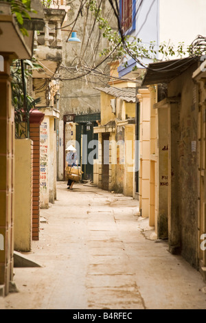 Strada residenziale Hanoi Vietnam Foto Stock