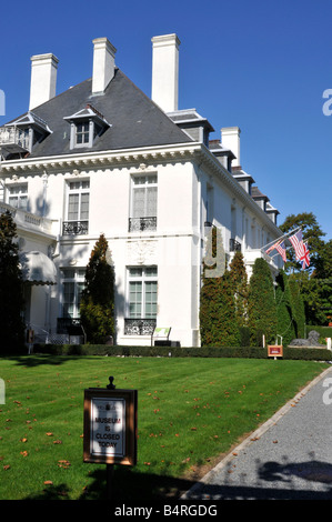 Newport Rhode Island mansion denominato Vernon corte del Bellevue Avenue che è sede del Museo Nazionale di illustrazione Foto Stock