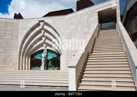 Faï¿½ade nuova Basilica di San Francesco da Paola Santuario (XV) Paola Calabria Italia Foto Stock