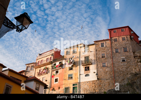 Il quartiere Ribeira, Porto Città Vecchia (Patrimonio Mondiale UNESCO), Portogallo Foto Stock