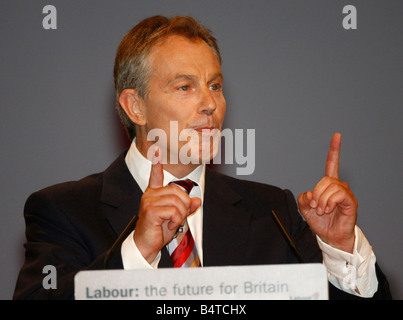 Tony Blair fa il suo ultimo discorso alla conferenza come leader a Manchester Foto Stock