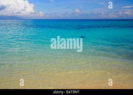 Il mare di Sulu intorno Mabul isola vicino a Semporna Sabah Malaysia Foto Stock