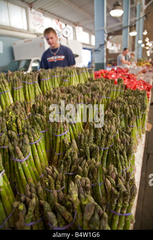 Detroit Michigan produrre in vendita al Mercato orientale la città principale del mercato degli agricoltori Foto Stock