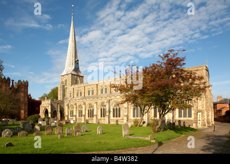 Europa Gran Bretagna Inghilterra Hadleigh Suffolk East Anglia St Mary s chiesa del XIV secolo e il decanato torre costruito 1495 Foto Stock