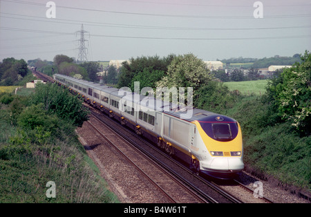 Una classe 373 treno Eurostar passando Sellinge nel Kent. Foto Stock