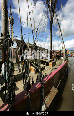 Città di Gloucester, Inghilterra. 75 ft ex addestramento alla vela di nave e Gand costruito Johanna Lucretia ormeggiato a Gloucester Docks storico. Foto Stock