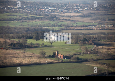 Vista aerea a nord-ovest della collina Hall off Mount Road chiesa paese campi città di Epping Epping Forest Eseex CM16 Inghilterra Foto Stock