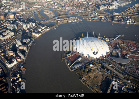 Vista aerea del nord est di prua Creek East India Dock Leamouth Bacino Fiume Tamigi O2 Stadium London E14 E16 SE10 Inghilterra REGNO UNITO Foto Stock