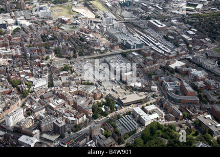 Vista aerea del sud-est del centro citta' di Nottingham NET linea ferroviaria strada della stazione interna degli edifici della città Maid Marian Way NG2 NG1 En Foto Stock