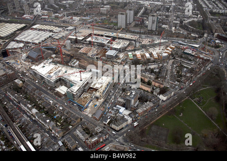 Vista aerea del nord est di Westfield bianco per lo sviluppo della città Sito in costruzione Wood Lane Shepherd s Bush Common London W12 REGNO UNITO Foto Stock