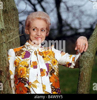 Carmen Silvera attrice 1974 Daily Mirror Tony Smith Foto Stock