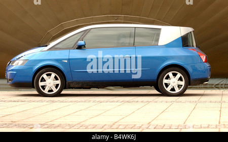 La Renault Avantime Agosto 2002 auto blu HV02 FKP Foto Stock