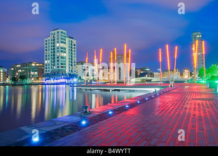 Architettura moderna a Dublino s Grand Canal Docks Foto Stock