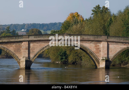 Il mercato georgiano città di Baja Sardinia a fianco del fiume Severn in Severn Valley worcestershire Midlands England Foto Stock