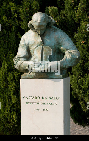 Statua di Gasparo da Salò, Salo, lago di garda, Italia Foto Stock