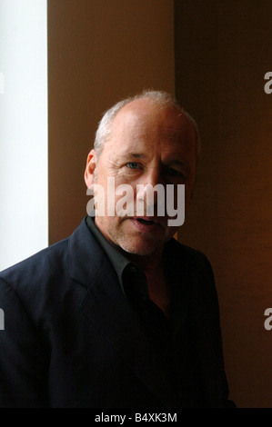 Mark Knopfler al suo omaggio giorno a Newcastle Civic Center Foto Stock