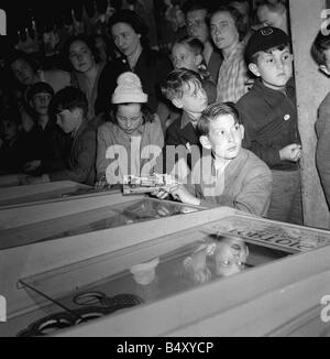 Il principe William di Gloucester a Battersea Fun Fair Foto Stock