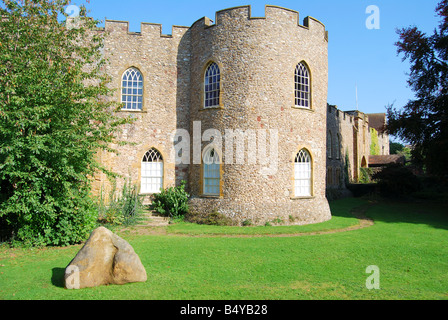 La parete esterna e la torre, Taunton Castle, Taunton, Somerset, Inghilterra, Regno Unito Foto Stock