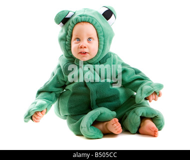 I giovani baby boy vestito a festa di Halloween costume isolato su sfondo bianco Foto Stock