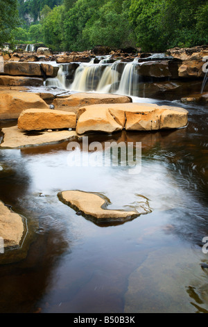 Le cascate Inferiori Wain Wath vigore Swaledale Yorkshire Dales Inghilterra Foto Stock