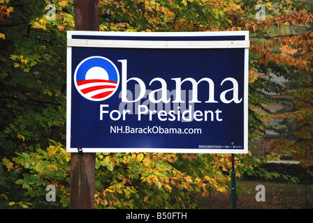 Barack Obama elezioni presidenziali poster in giardino frontale dei tifosi di casa Foto Stock