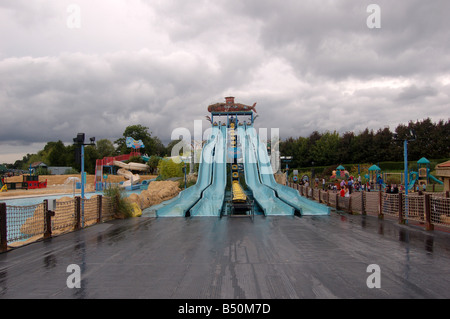 La carica di profondità a Thorpe pk, Staines Road, Chertsey, Surrey, Regno Unito Foto Stock