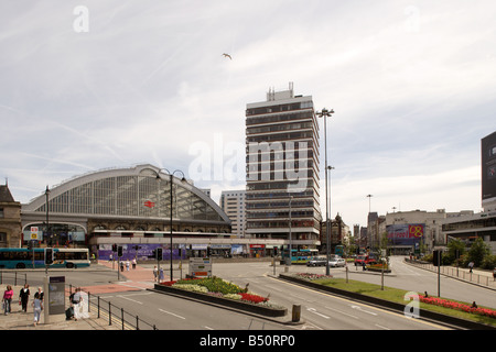 Concourse House con stazione di Lime street in Liverpool Regno Unito Foto Stock