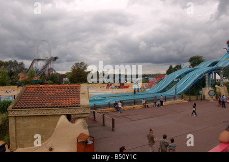 La carica di profondità a Thorpe pk, Staines Road, Chertsey, Surrey, Regno Unito Foto Stock