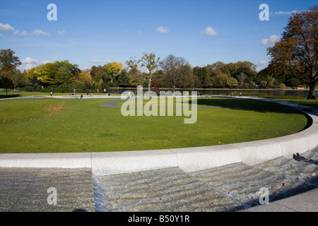 Diana principessa di Galles fontana commemorativa hyde park royal park Londra Inghilterra Regno unito Gb Foto Stock