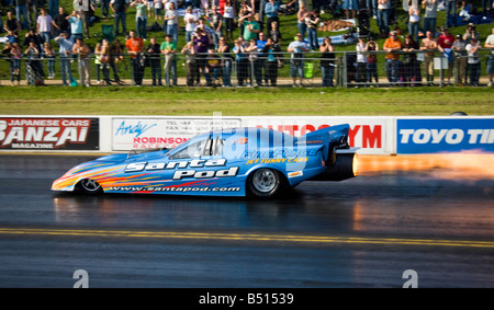 Jet Funny auto Fireforce 3 guidato da Martin Hill, Drag Racing a Santa Pod, Inghilterra. Foto Stock