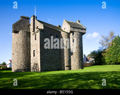 Il castello di Claypotts una cinquecentesca torre fortificata House Dundee Scozia Scotland Foto Stock